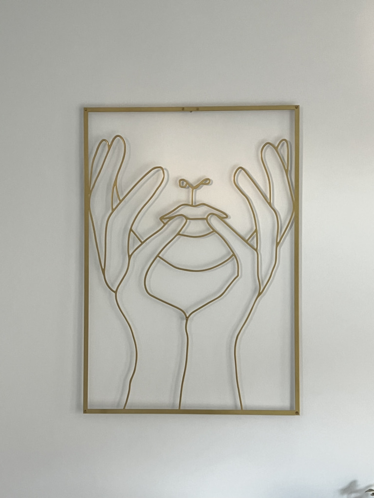 BFB87B62-5671-4D27-A374-AAED974894A9_1_105_c